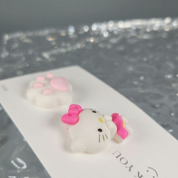 Brand New Hello Kitty Paws Earrings - Picture 4 of 7